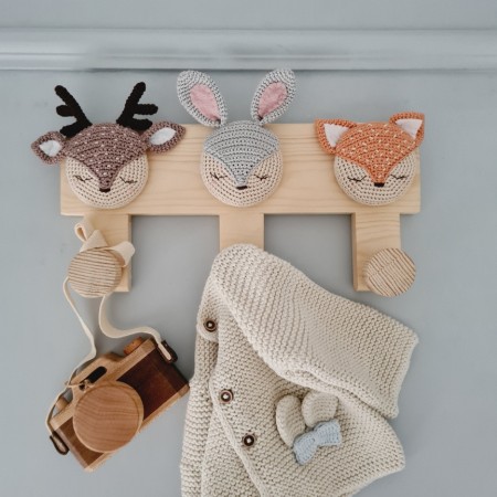 Kindergarderobe Holz mit Reh, Hase, Fuchs