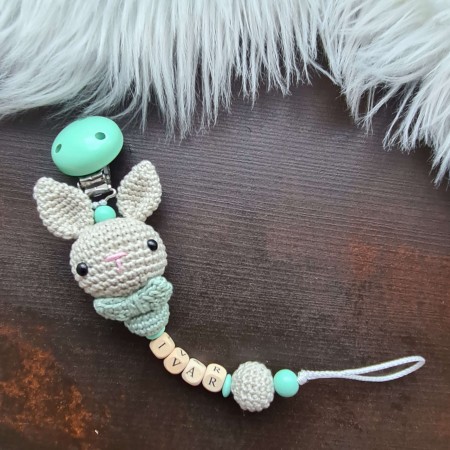 Schnullerkette Hase mit Häkelperle