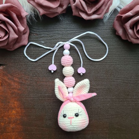 Babyschalen-Anhänger Häschen mit Haarband