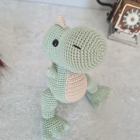 Kuscheltier Dino weitere Farben // Spieluhr