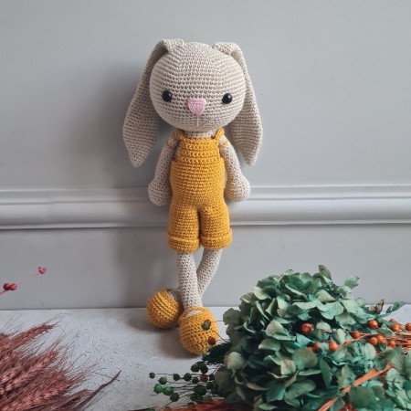 Kuscheltier Hase mit Lathose - weitere Farben // Spieluhr