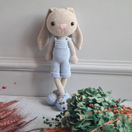 Kuscheltier Hase mit Lathose - weitere Farben // Spieluhr