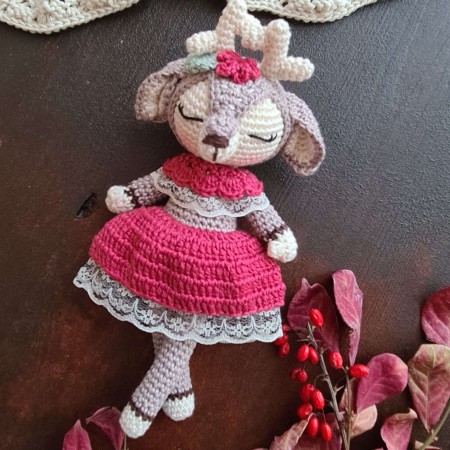 Kuscheltier Reh Mini mit Spitze